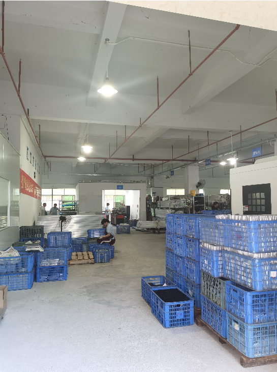 客户订单接踵而至，忙碌的发货现场|宅男导航网址五金
